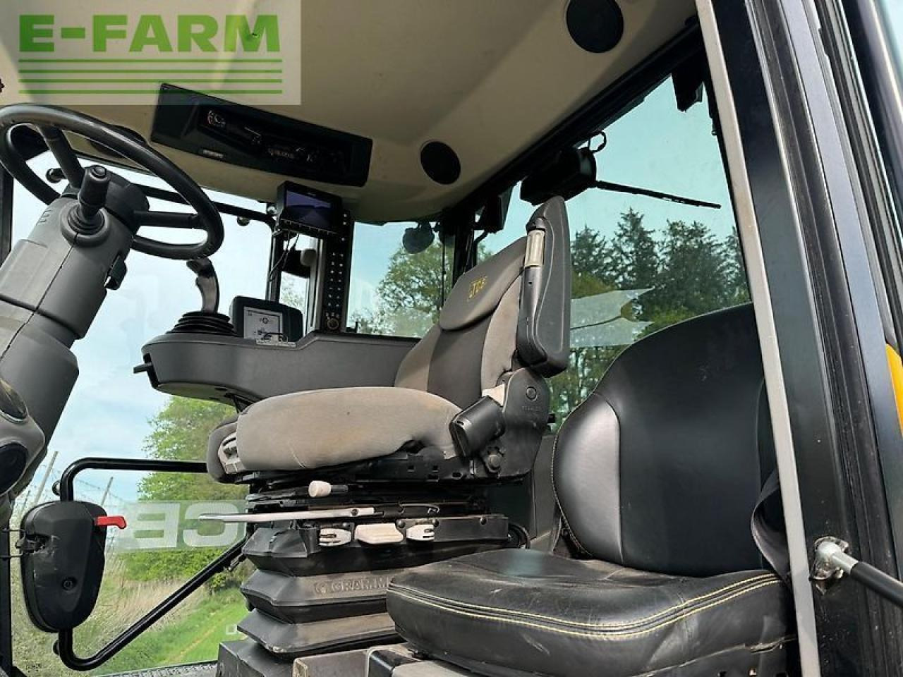 Tracteur agricole JCB fastrac 4220: photos 10