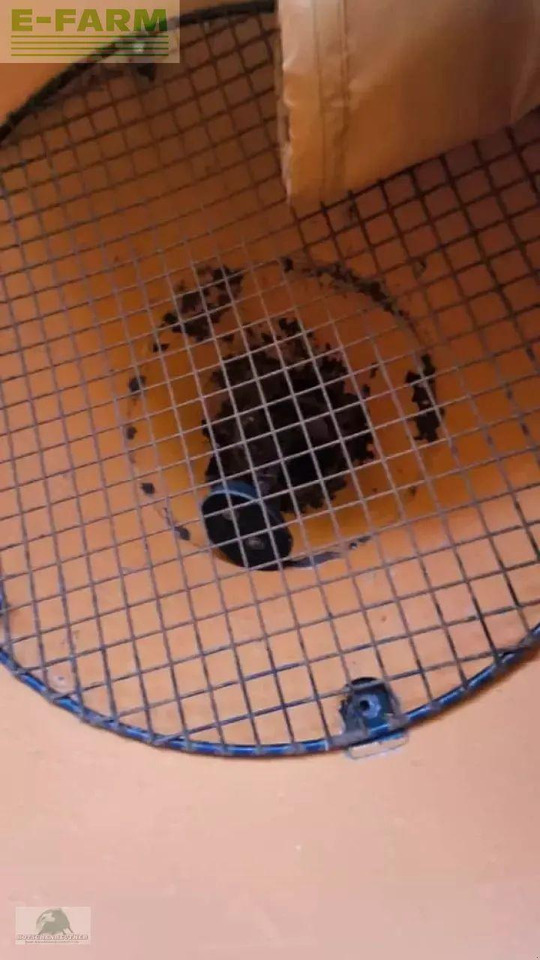 Tracteur agricole John Deere 3046r: photos 23