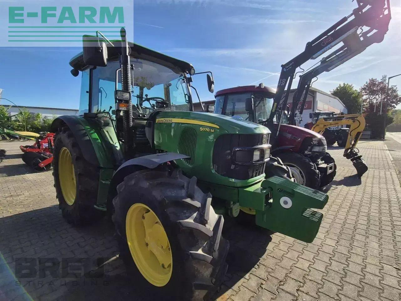 John Deere 5070 m - Tracteur agricole: photos 2 John Deere 5070 m - Tracteur agricole: photos 2