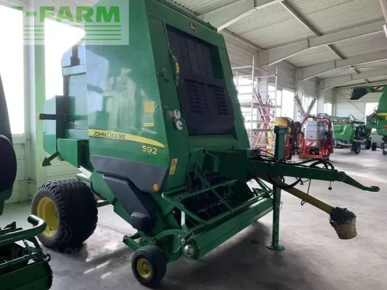 John Deere 592 maxi cut - Presse à balles cubiques: photos 1 John Deere 592 maxi cut - Presse à balles cubiques: photos 1