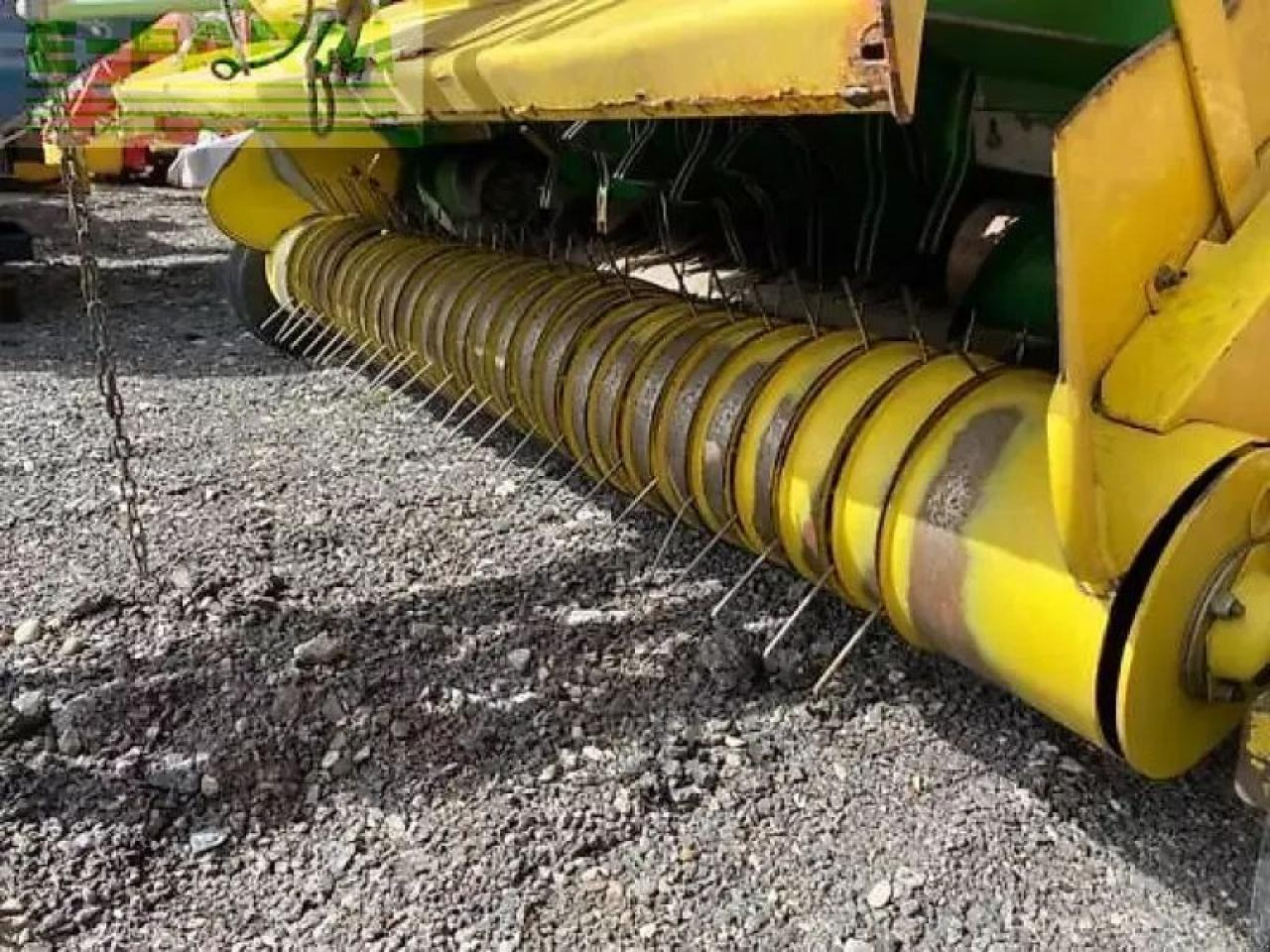 Presse à balles cubiques John Deere 592 maxicut: photos 7 Presse à balles cubiques John Deere 592 maxicut: photos 7