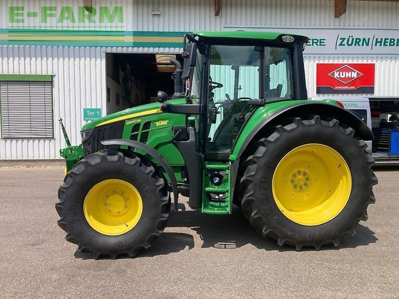 John Deere 6100m - Tracteur agricole: photos 3 John Deere 6100m - Tracteur agricole: photos 3