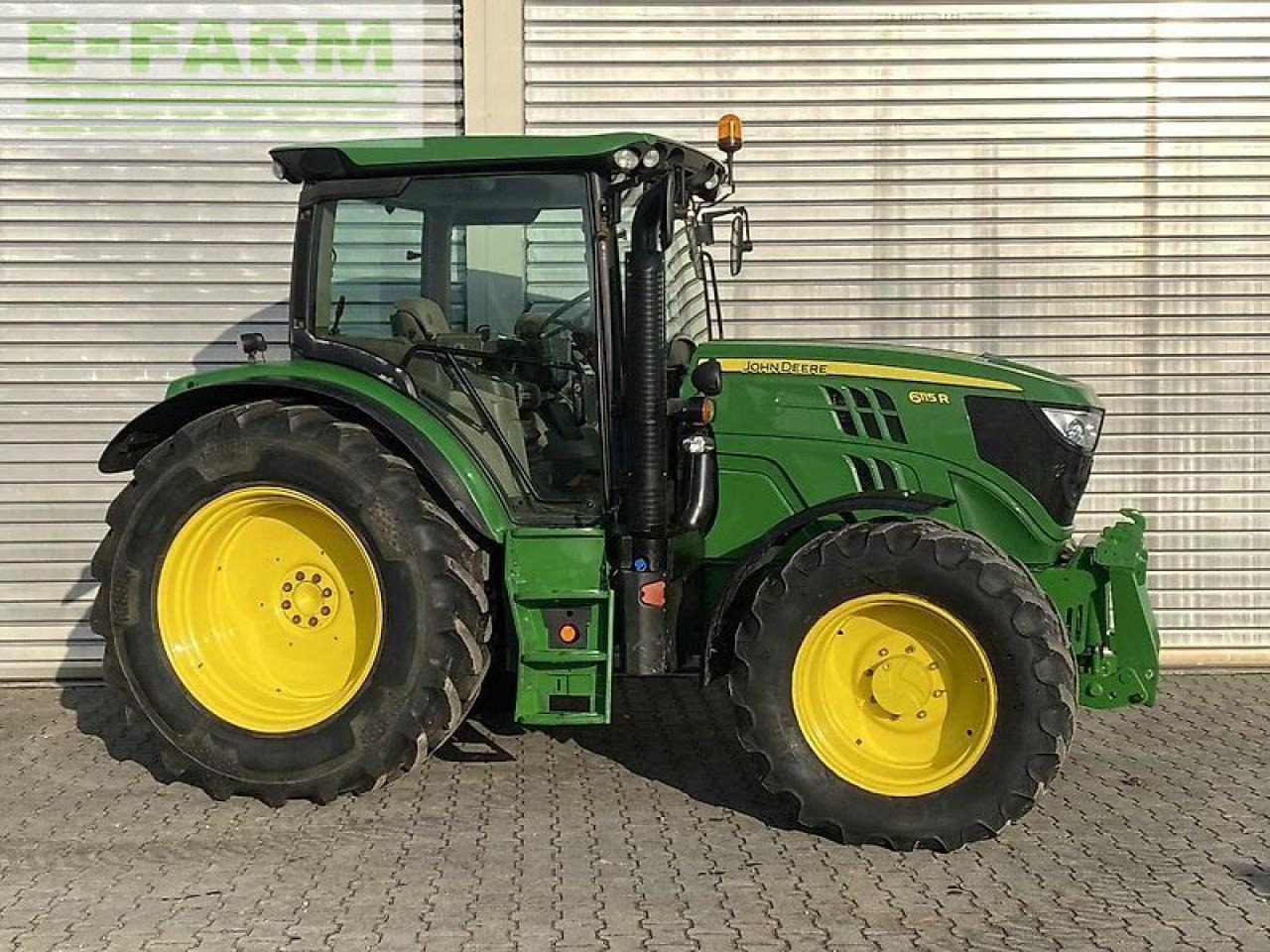 John Deere 6115r - Tracteur agricole: photos 1 John Deere 6115r - Tracteur agricole: photos 1