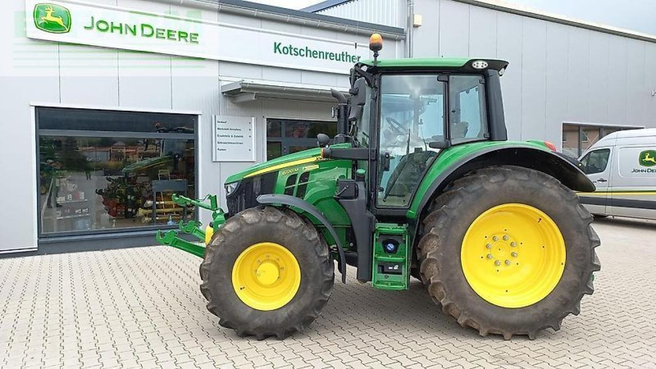 John Deere 6120m - Tracteur agricole: photos 2 John Deere 6120m - Tracteur agricole: photos 2