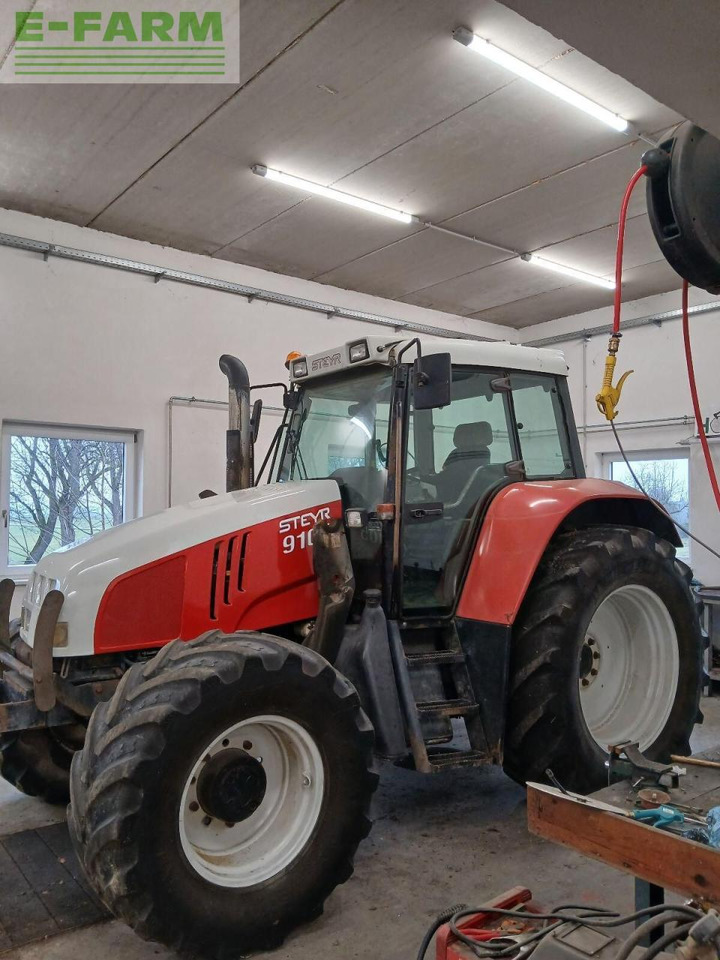 John Deere 6215 r ultimate - Tracteur agricole: photos 1 John Deere 6215 r ultimate - Tracteur agricole: photos 1