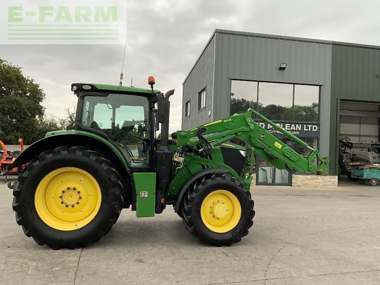 John Deere 6215r ultimate edition tractor (st24011) - Tracteur agricole: photos 2 John Deere 6215r ultimate edition tractor (st24011) - Tracteur agricole: photos 2