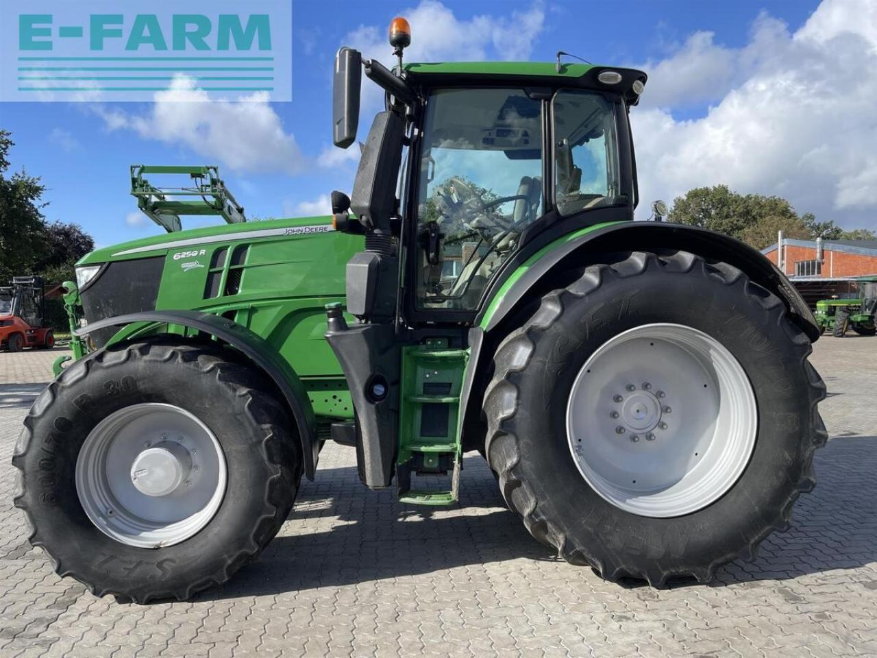 John Deere 6250r - Tracteur agricole: photos 2 John Deere 6250r - Tracteur agricole: photos 2