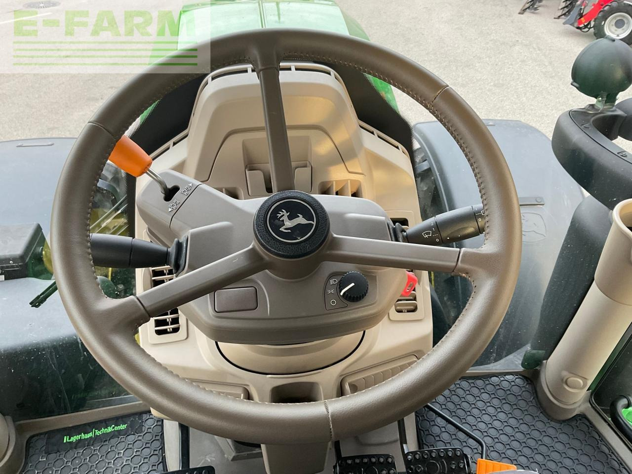 Tracteur agricole John Deere 6R 215: photos 12