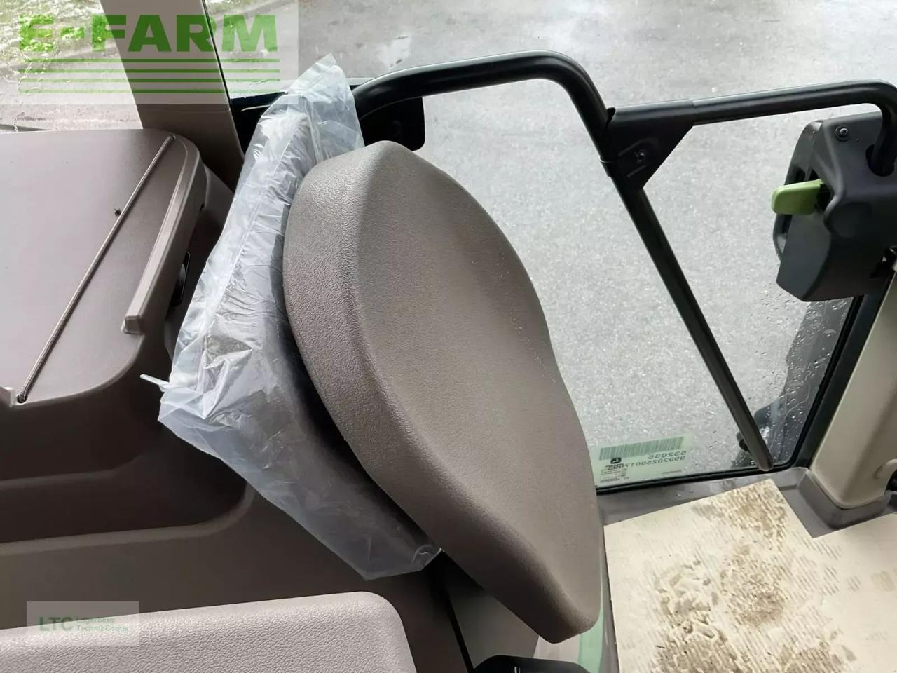 Tracteur agricole John Deere 6m 150: photos 25