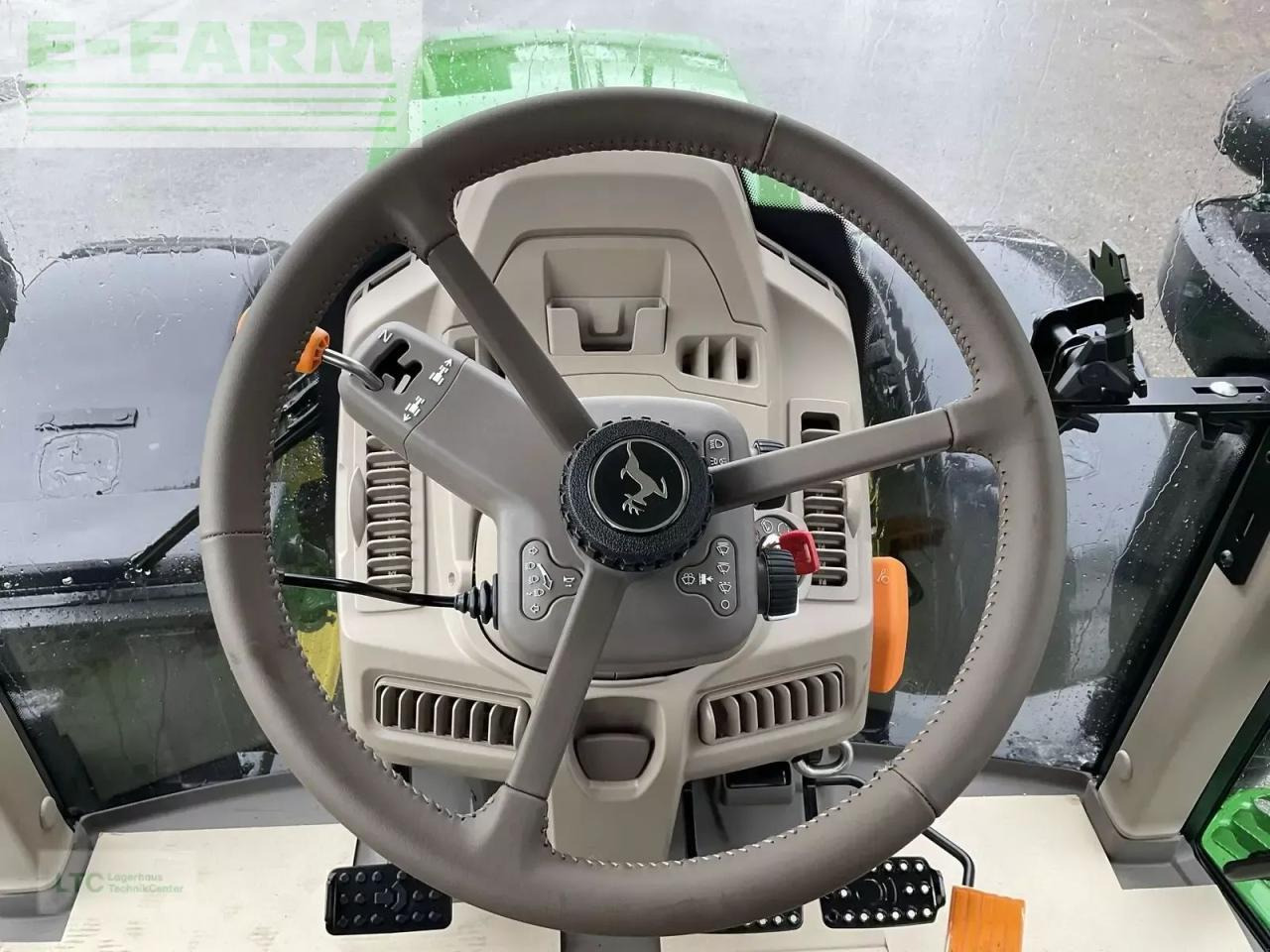 Tracteur agricole John Deere 6m 150: photos 10