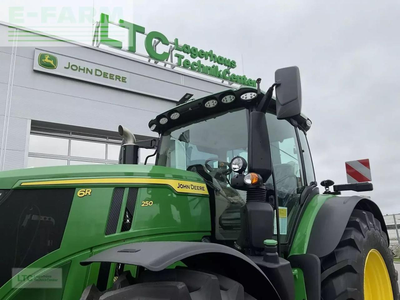 Tracteur agricole John Deere 6r 250: photos 22