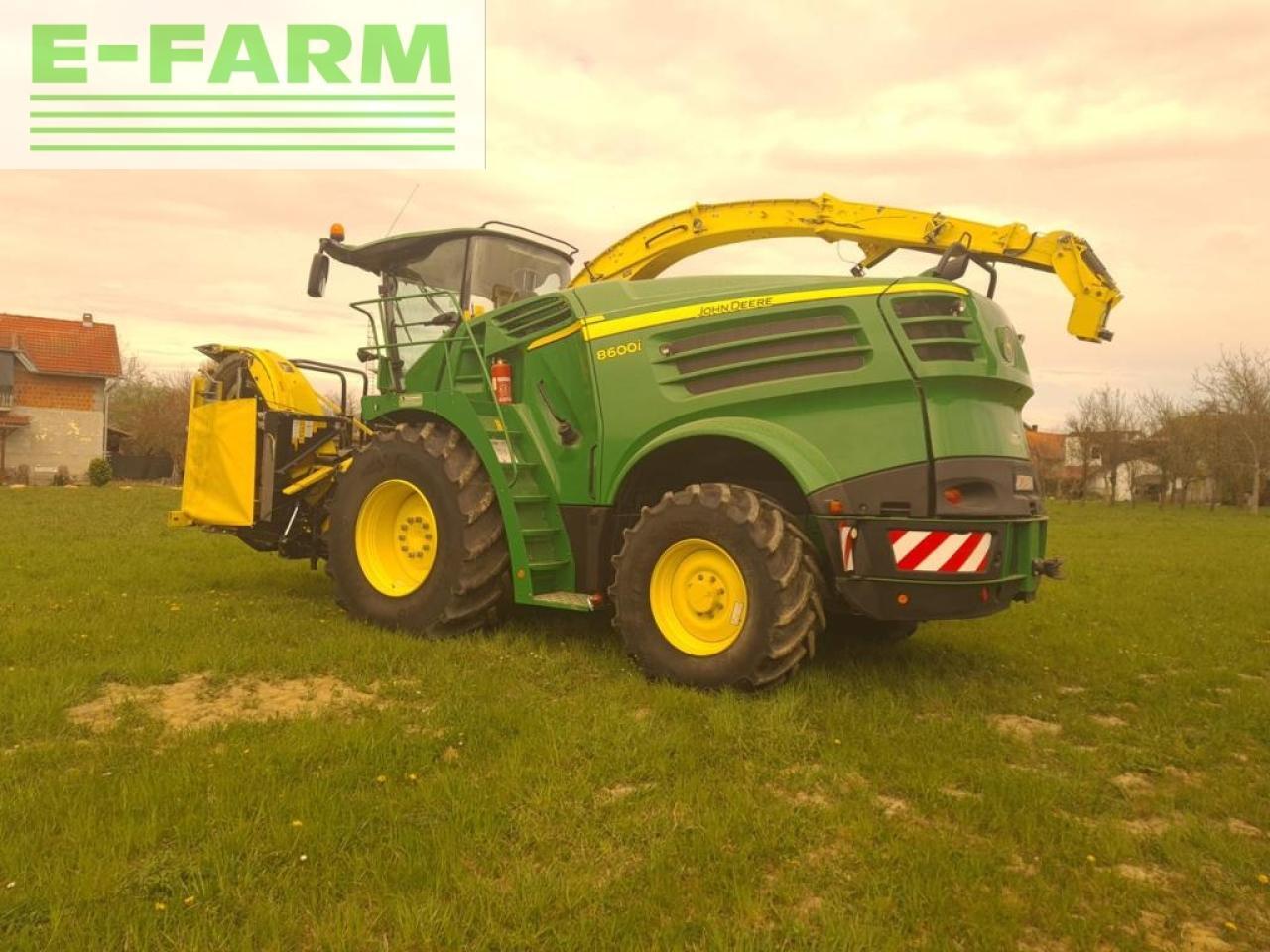 John Deere 8600 i - Ensileuse: photos 5 John Deere 8600 i - Ensileuse: photos 5