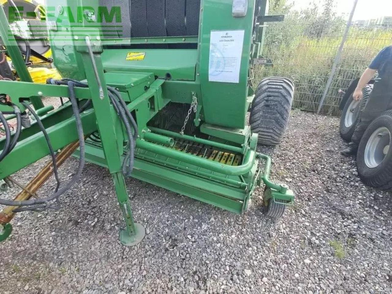 Presse à balles cubiques John Deere 864 premium: photos 6 Presse à balles cubiques John Deere 864 premium: photos 6