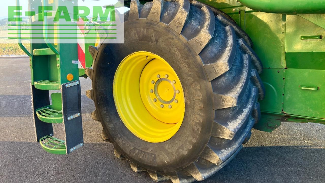 John Deere T550 HM - Moissonneuse-batteuse: photos 5 John Deere T550 HM - Moissonneuse-batteuse: photos 5