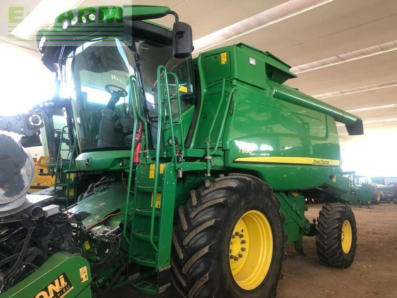 John Deere T560 - Moissonneuse-batteuse: photos 4 John Deere T560 - Moissonneuse-batteuse: photos 4