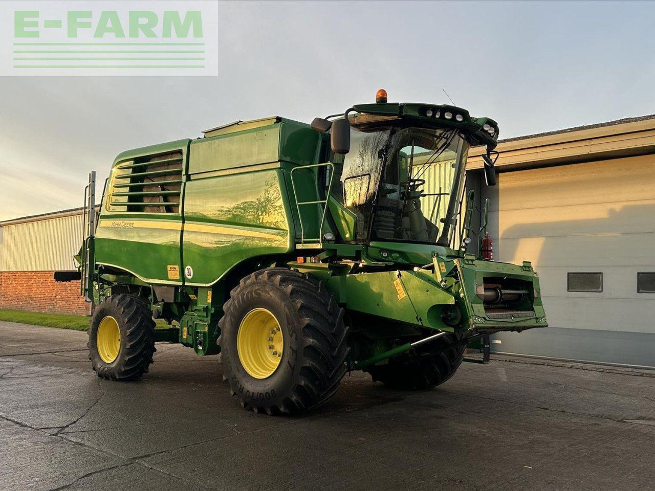 John Deere T560I - Moissonneuse-batteuse: photos 2 John Deere T560I - Moissonneuse-batteuse: photos 2