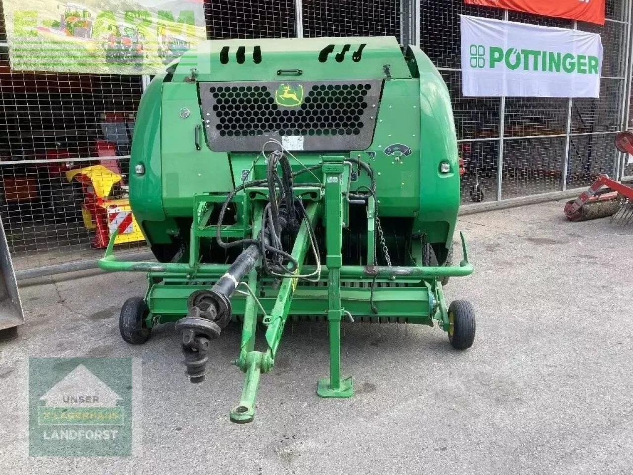 John Deere f440m - Presse à balles cubiques: photos 2 John Deere f440m - Presse à balles cubiques: photos 2