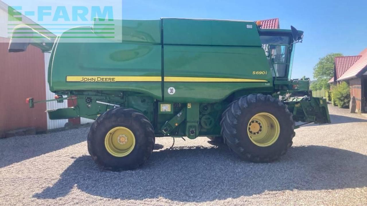 John Deere s690i - Moissonneuse-batteuse: photos 3 John Deere s690i - Moissonneuse-batteuse: photos 3