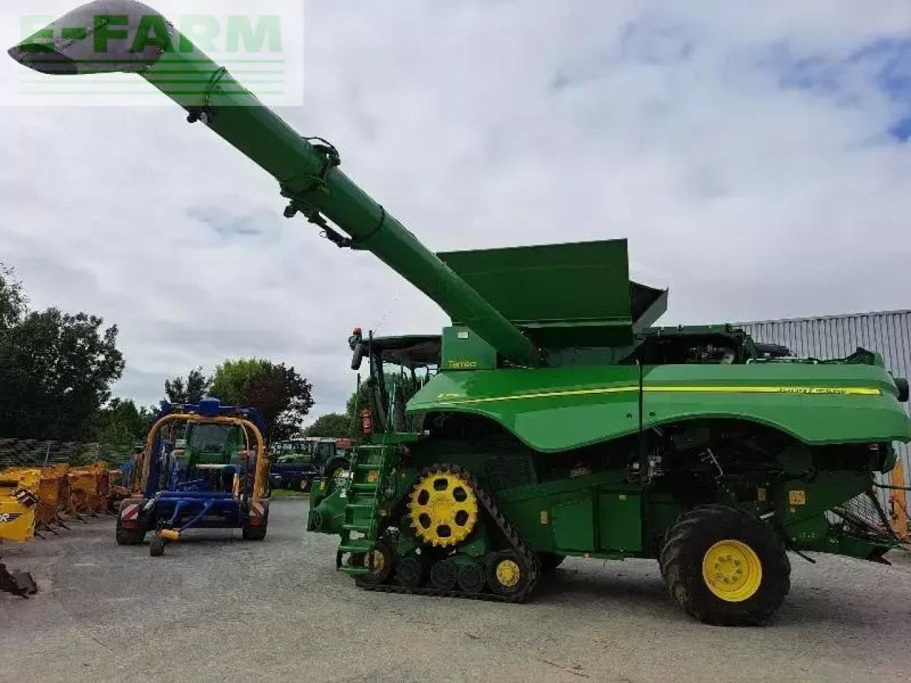 John Deere s780 - Moissonneuse-batteuse: photos 3 John Deere s780 - Moissonneuse-batteuse: photos 3