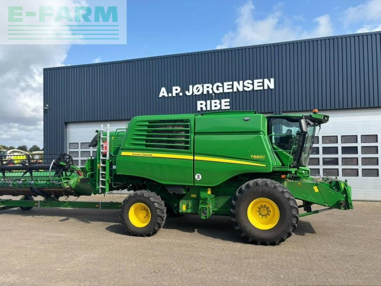 John Deere t 660 i 4wd - Moissonneuse-batteuse: photos 1 John Deere t 660 i 4wd - Moissonneuse-batteuse: photos 1