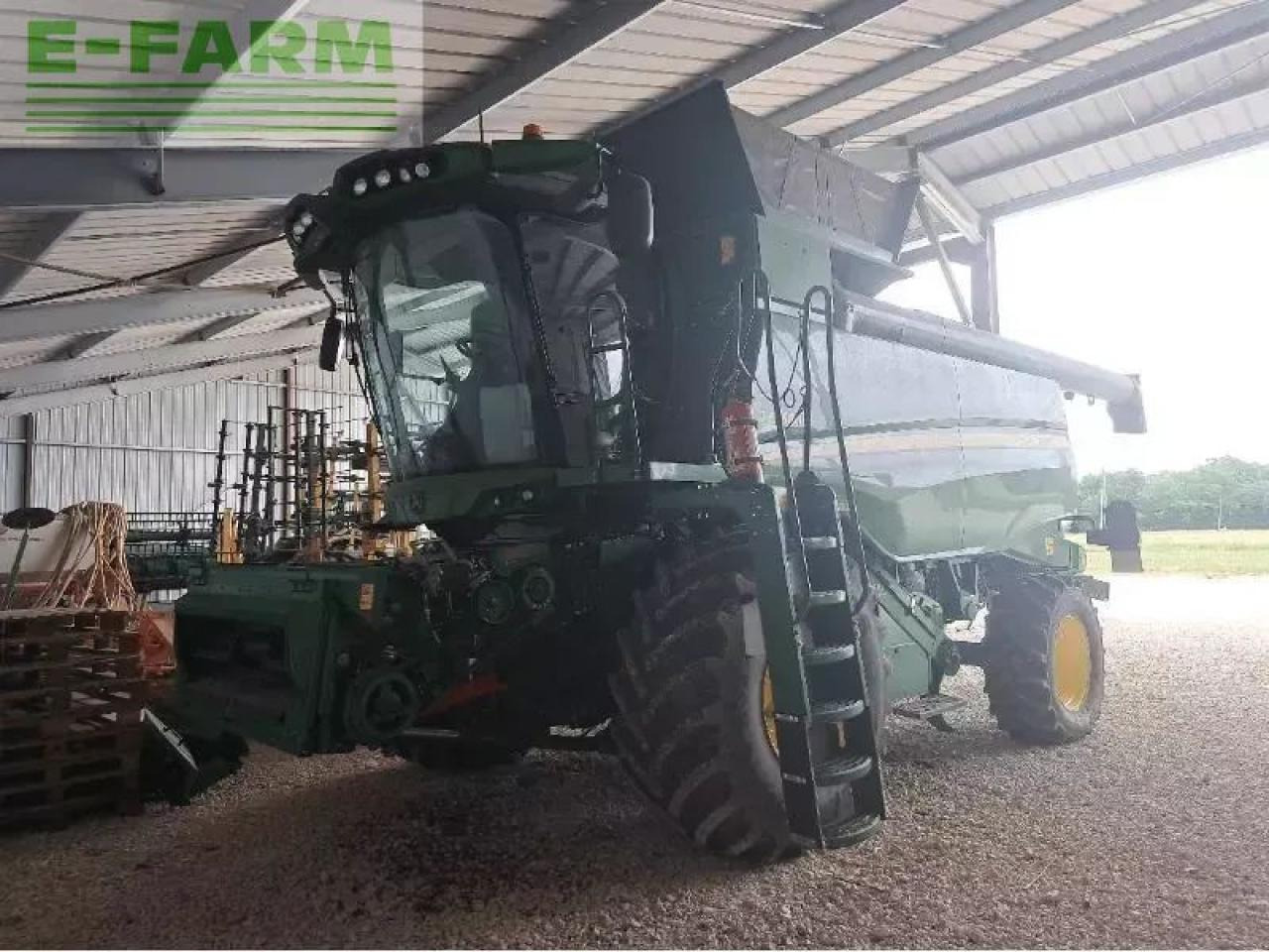 John Deere t660 - Moissonneuse-batteuse: photos 1 John Deere t660 - Moissonneuse-batteuse: photos 1