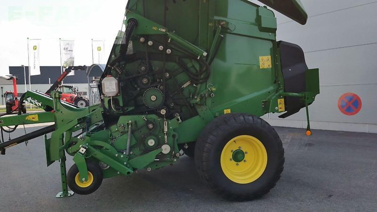 Presse à balles cubiques John Deere v 451 m hc25: photos 13