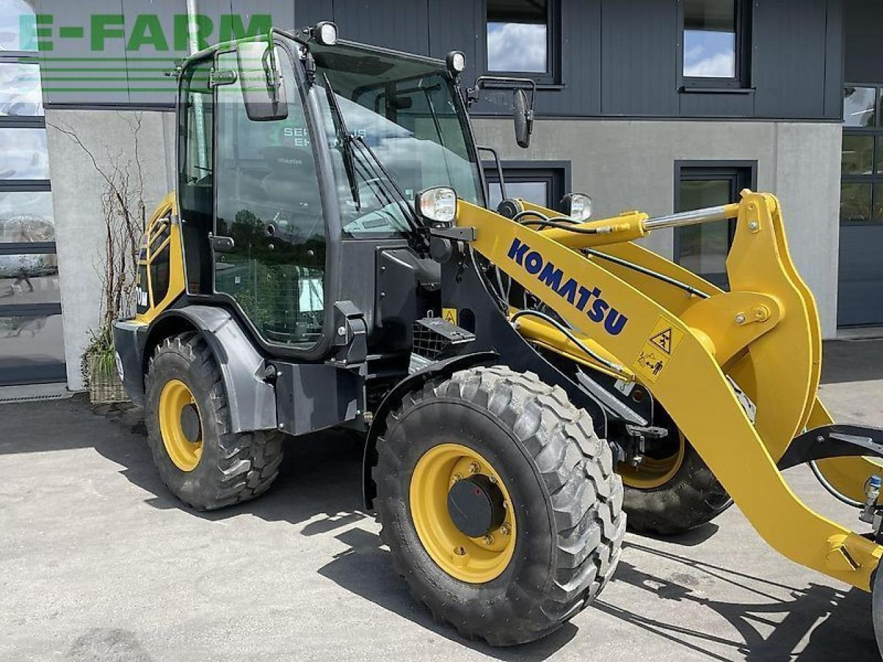 Komatsu wa 70m 6 tonner mit nur 246 stunden, inkl. 2 werkzeugen - Mini pelle: photos 1 Komatsu wa 70m 6 tonner mit nur 246 stunden, inkl. 2 werkzeugen - Mini pelle: photos 1