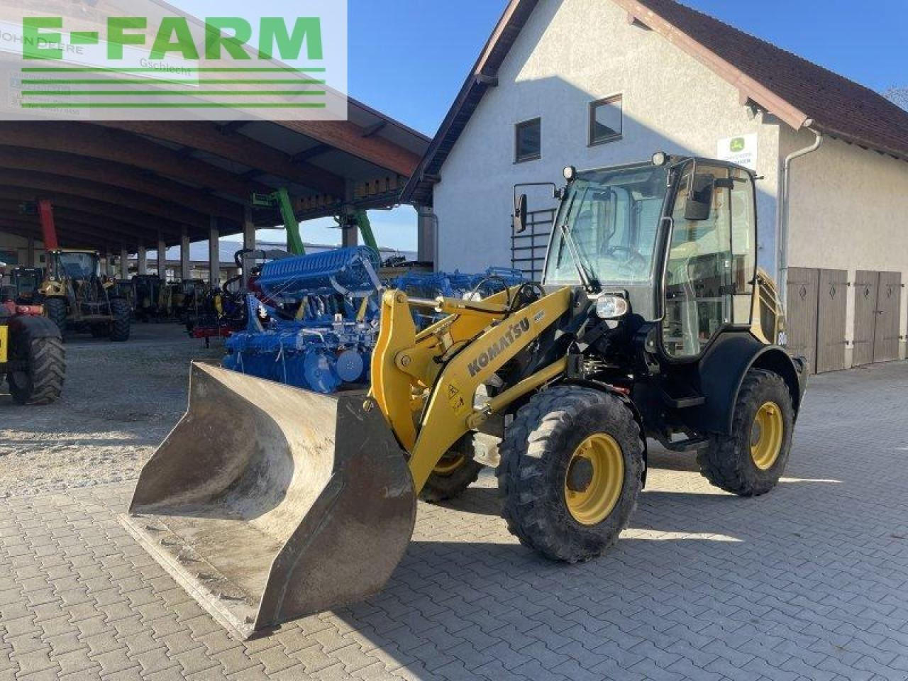 Komatsu wa 80m-7 - Mini pelle: photos 2 Komatsu wa 80m-7 - Mini pelle: photos 2