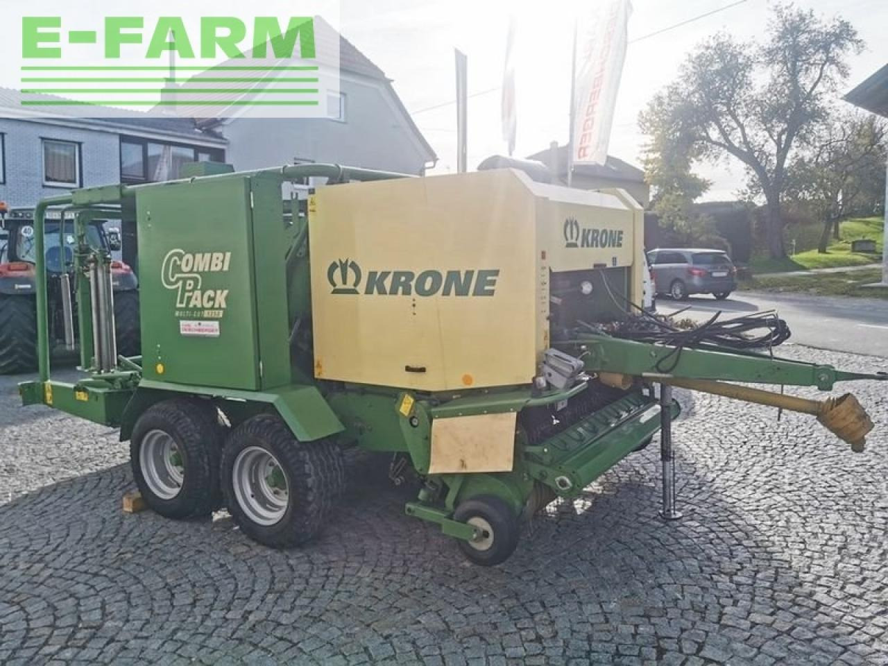 Krone combipack 1250 mc press-wickelkombination - Presse à balles cubiques: photos 3 Krone combipack 1250 mc press-wickelkombination - Presse à balles cubiques: photos 3