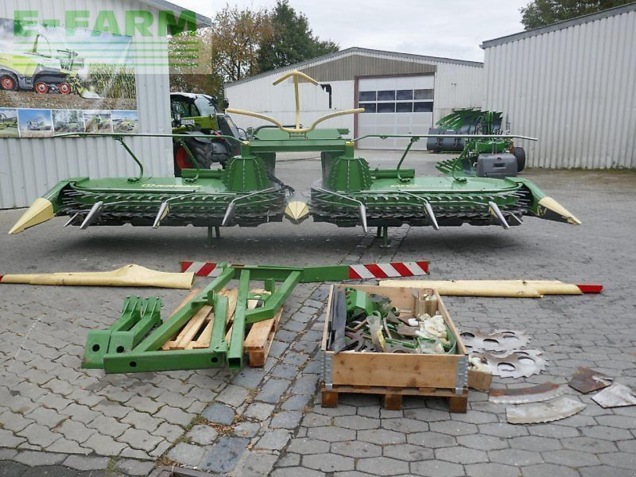 Krone easy collect 6000 fp - Accessoire aux ensileuses: photos 2 Krone easy collect 6000 fp - Accessoire aux ensileuses: photos 2