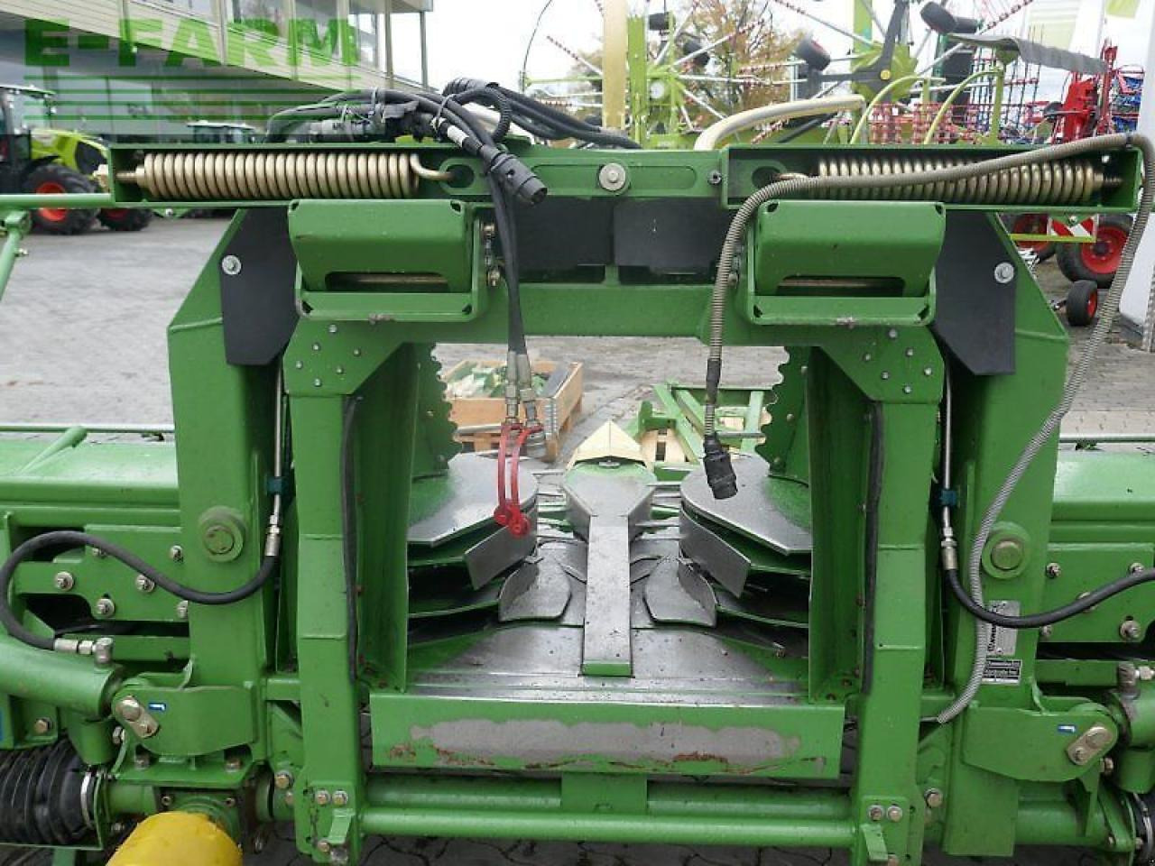 Krone easy collect 6000 fp - Accessoire aux ensileuses: photos 5 Krone easy collect 6000 fp - Accessoire aux ensileuses: photos 5