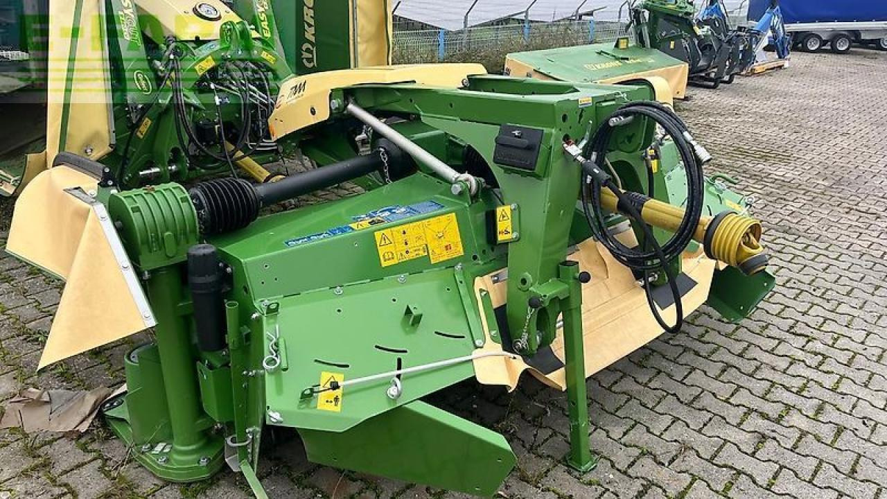 Krone easy cut f 320 cv pull gezogen - Faucheuse: photos 2 Krone easy cut f 320 cv pull gezogen - Faucheuse: photos 2
