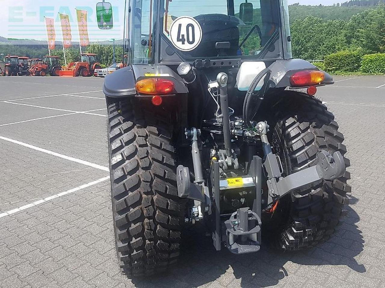 Kubota m5-072 cab narrow - Tracteur agricole: photos 3 Kubota m5-072 cab narrow - Tracteur agricole: photos 3