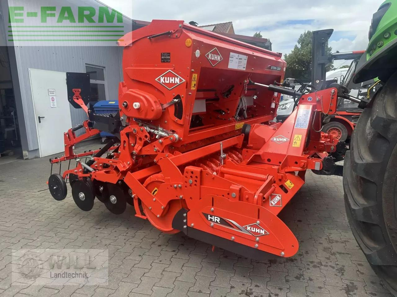 Kuhn combiliner sitera 3000 - Combiné de semis: photos 1 Kuhn combiliner sitera 3000 - Combiné de semis: photos 1