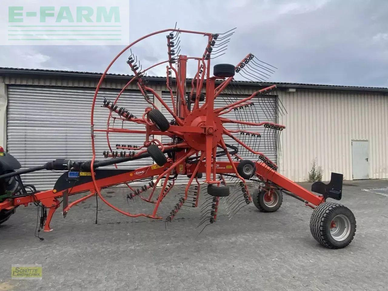 Kuhn ga 8731 - Faneuse: photos 1 Kuhn ga 8731 - Faneuse: photos 1