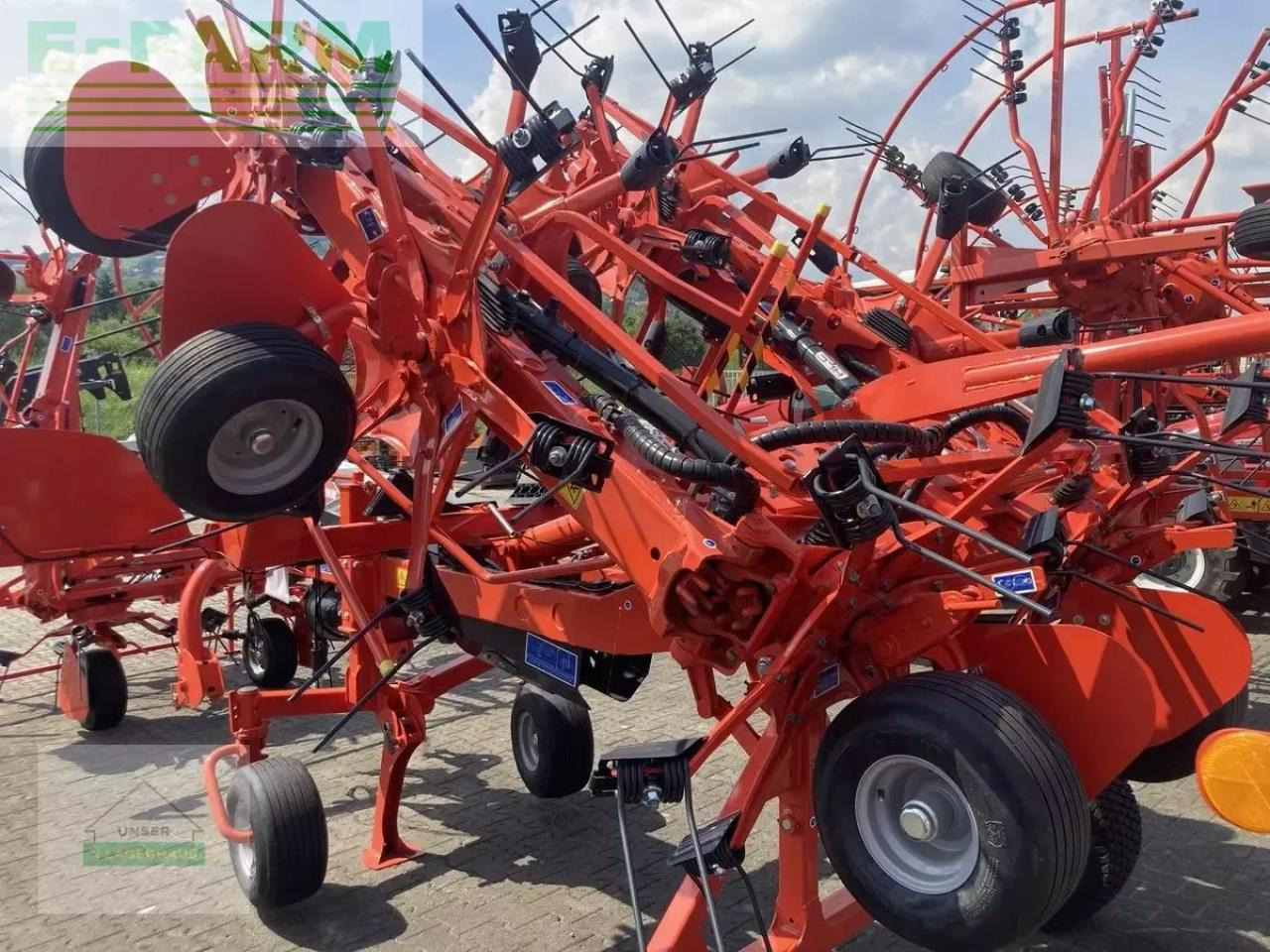 Kuhn gf 8703 t - Faneuse: photos 4 Kuhn gf 8703 t - Faneuse: photos 4