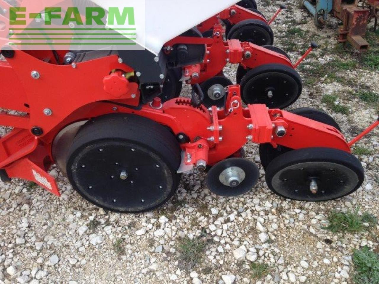 Kuhn maxxima 8 rt - Semoir monograine: photos 4 Kuhn maxxima 8 rt - Semoir monograine: photos 4