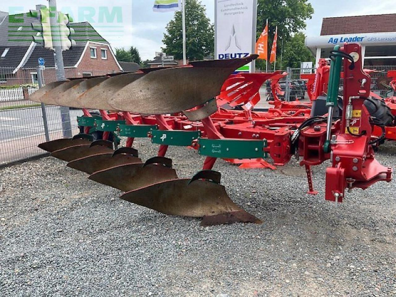 Kverneland 3300 s variomat - Charrue: photos 1 Kverneland 3300 s variomat - Charrue: photos 1