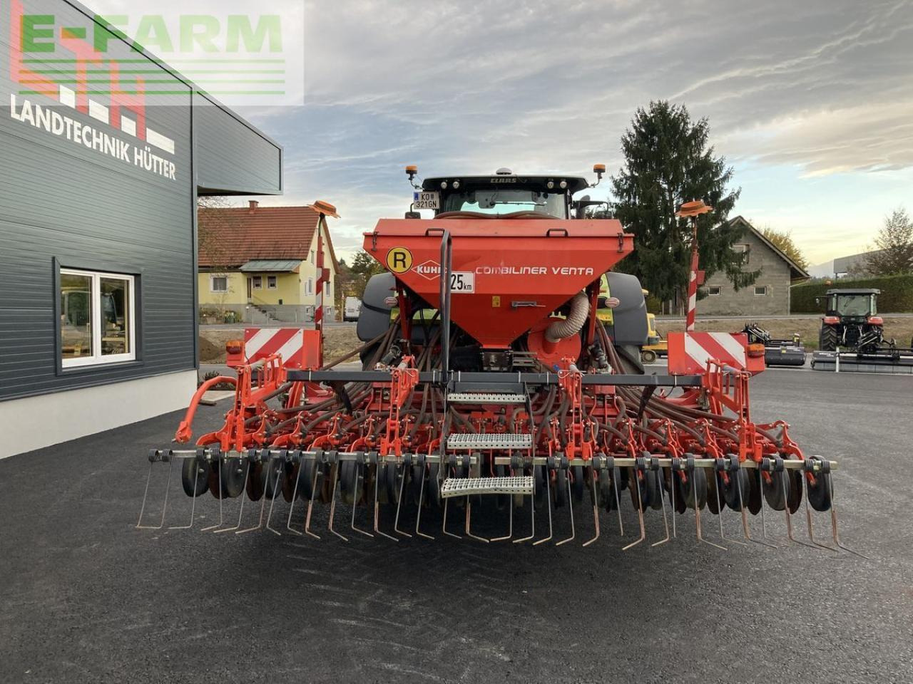 Kverneland ngs 101 mit kuhn venta lc 4000 - Combiné de semis: photos 1 Kverneland ngs 101 mit kuhn venta lc 4000 - Combiné de semis: photos 1