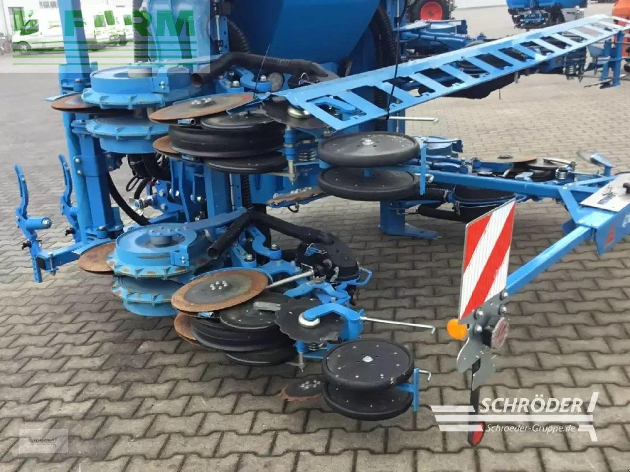Lemken azurit 9 | demomaschine | nur 131 hektar - Semoir monograine: photos 4 Lemken azurit 9 | demomaschine | nur 131 hektar - Semoir monograine: photos 4