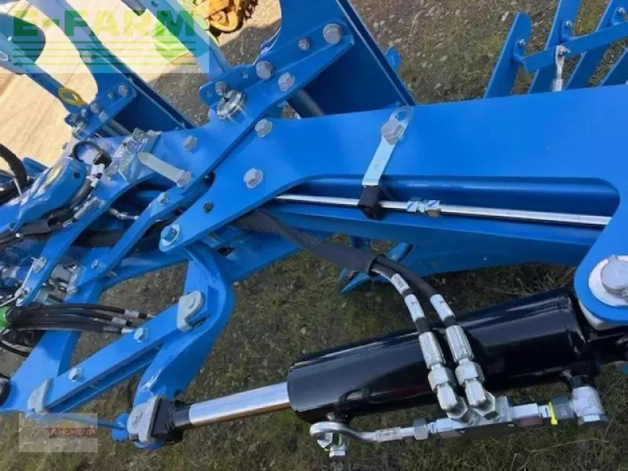 Lemken juwel 8 mv 5 n 100 - Charrue: photos 4 Lemken juwel 8 mv 5 n 100 - Charrue: photos 4
