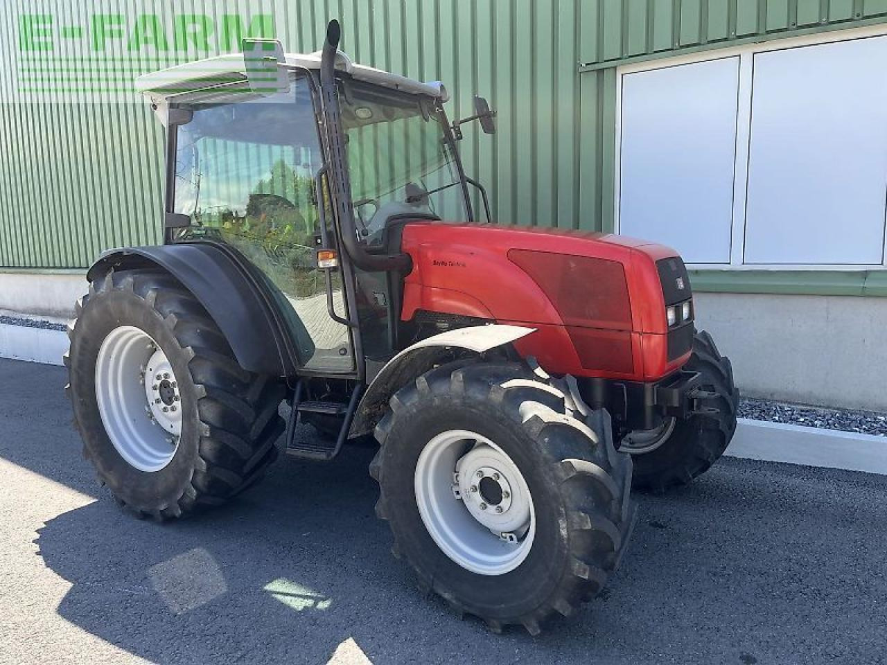 Tracteur agricole Massey Ferguson 2435: photos 8