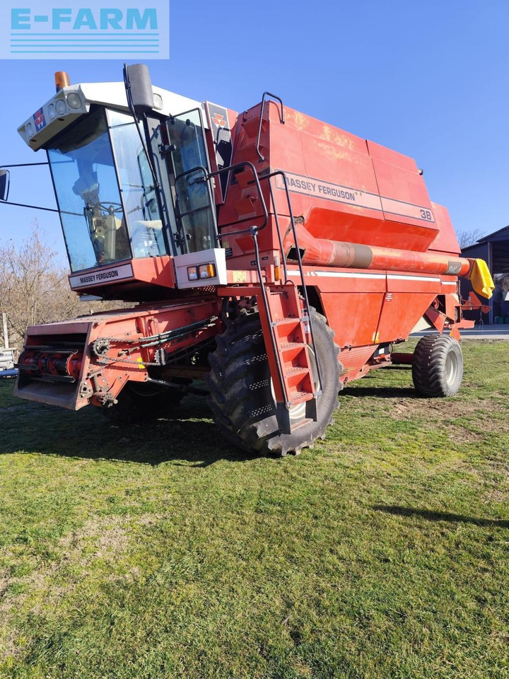Massey Ferguson 38 - Moissonneuse-batteuse: photos 1 Massey Ferguson 38 - Moissonneuse-batteuse: photos 1