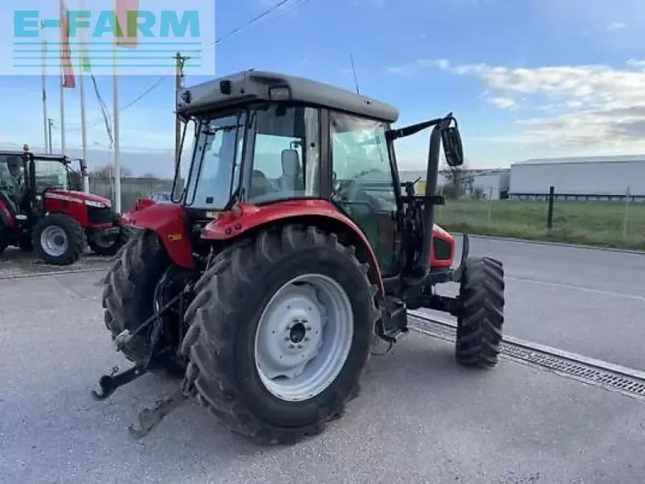 Massey Ferguson 5455 - Tracteur agricole: photos 4 Massey Ferguson 5455 - Tracteur agricole: photos 4