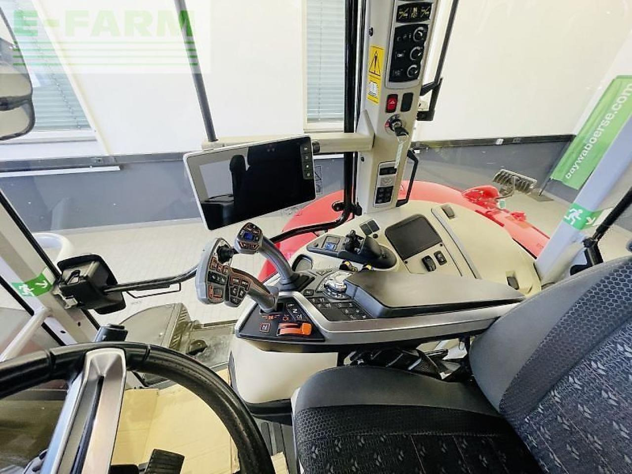 Tracteur agricole Massey Ferguson 6s.180 dyna-vt exclusive Exclusive: photos 18 Tracteur agricole Massey Ferguson 6s.180 dyna-vt exclusive Exclusive: photos 18