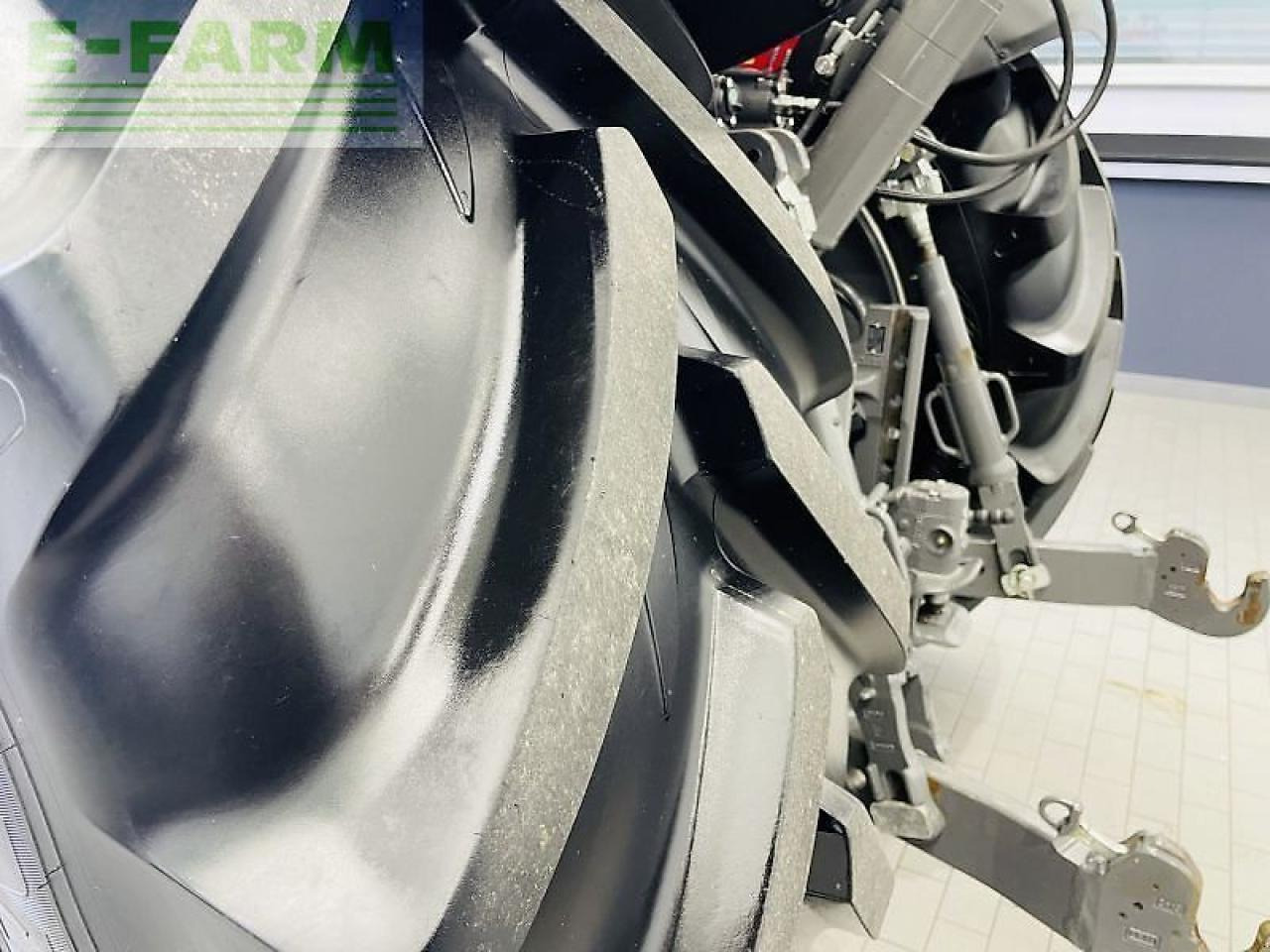 Tracteur agricole Massey Ferguson 6s.180 dyna-vt exclusive Exclusive: photos 15 Tracteur agricole Massey Ferguson 6s.180 dyna-vt exclusive Exclusive: photos 15