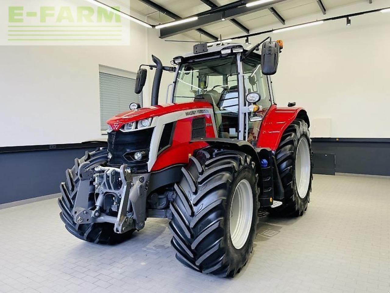 Tracteur agricole Massey Ferguson 6s.180 dyna-vt exclusive Exclusive: photos 9 Tracteur agricole Massey Ferguson 6s.180 dyna-vt exclusive Exclusive: photos 9