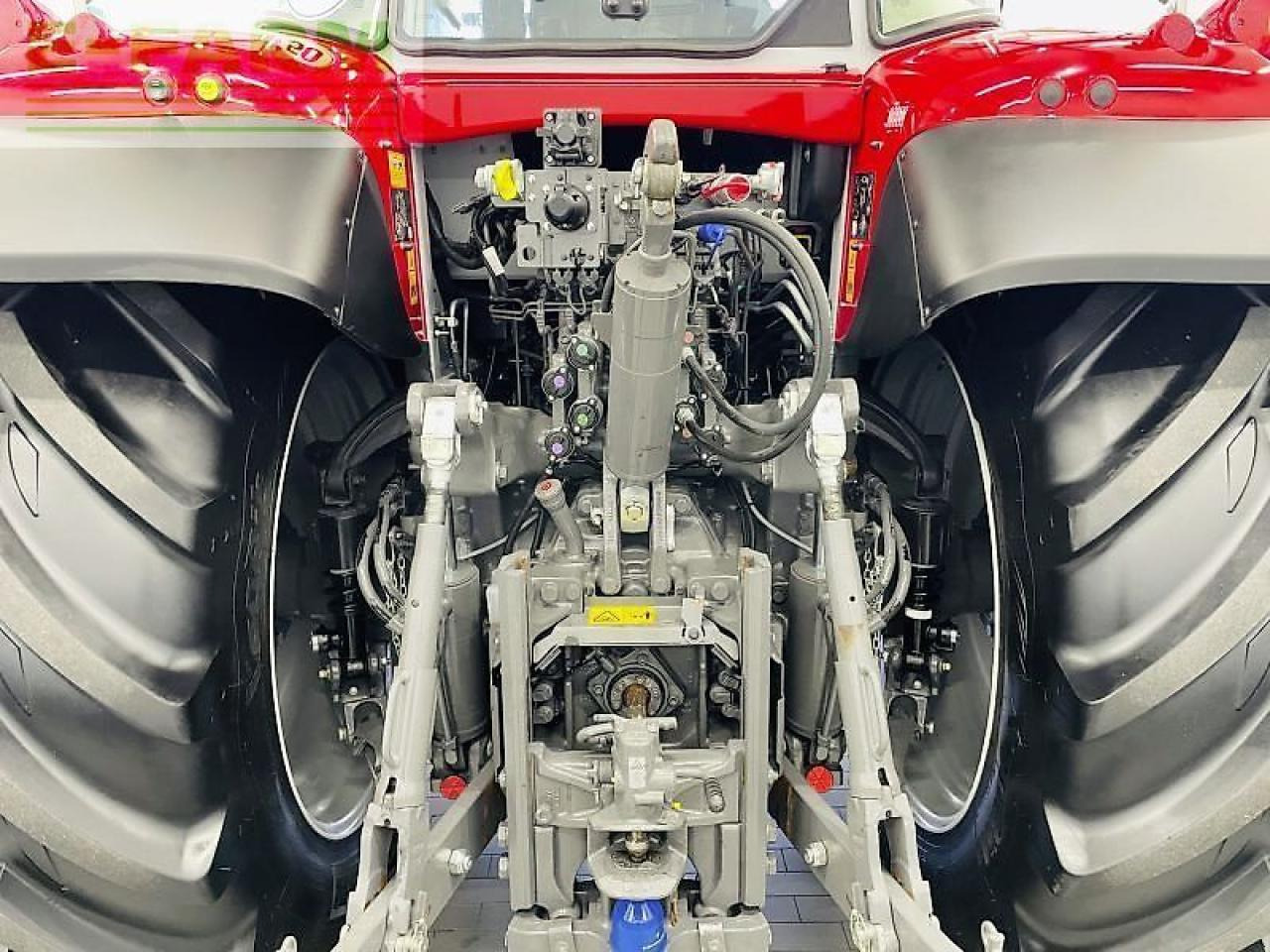 Tracteur agricole Massey Ferguson 6s.180 dyna-vt exclusive Exclusive: photos 12 Tracteur agricole Massey Ferguson 6s.180 dyna-vt exclusive Exclusive: photos 12