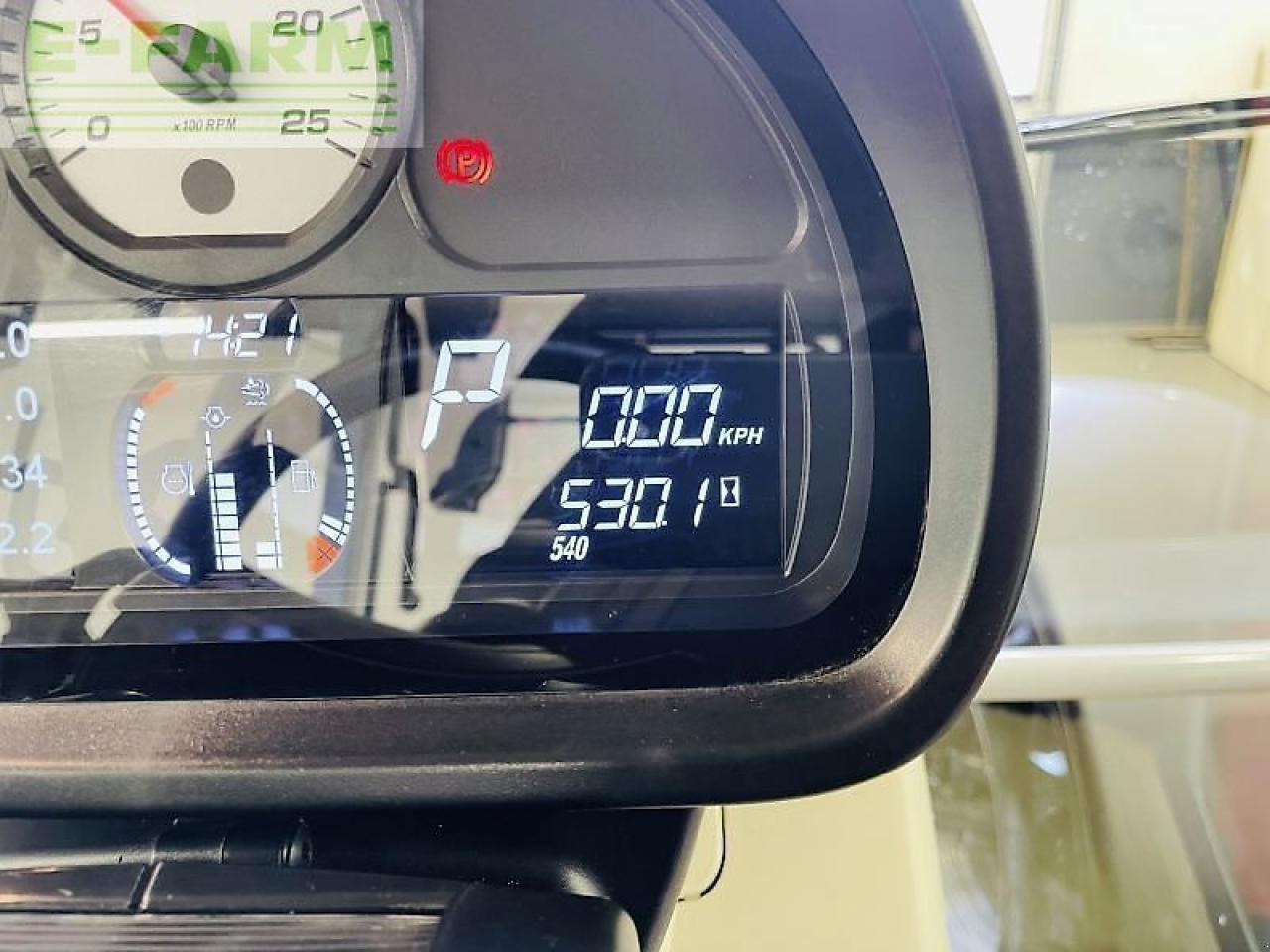 Tracteur agricole Massey Ferguson 6s.180 dyna-vt exclusive Exclusive: photos 20 Tracteur agricole Massey Ferguson 6s.180 dyna-vt exclusive Exclusive: photos 20