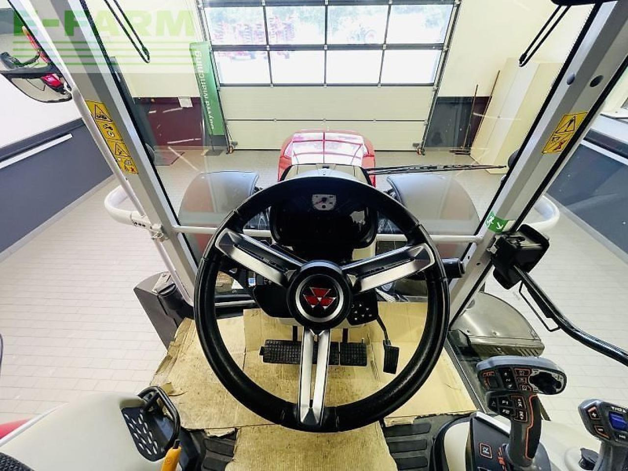 Tracteur agricole Massey Ferguson 6s.180 dyna-vt exclusive Exclusive: photos 19 Tracteur agricole Massey Ferguson 6s.180 dyna-vt exclusive Exclusive: photos 19